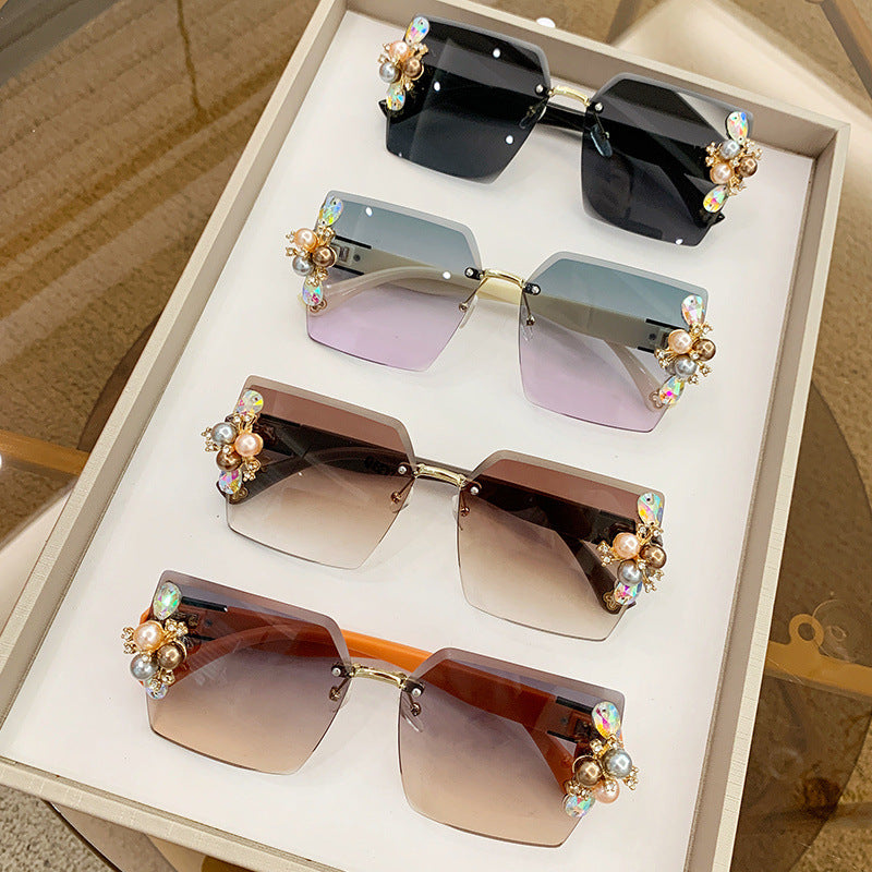 Women's fashion glasses 时尚镶钻墨镜女士高级感ins2023新款防晒防紫外线大脸显瘦太阳镜