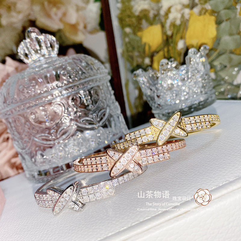 富婆的快乐V金交叉手镯女 镀18K金 X镶钻时尚美丽轻奢ins小众手环