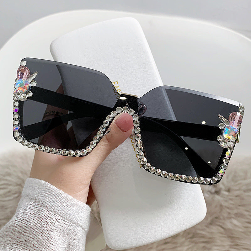 Women's fashion glasses 欧美镶钻大框架跨境新款水钻墨镜女潮款防紫外线防晒显瘦太阳镜