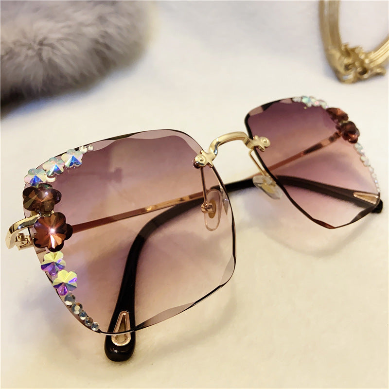 Women's fashion glasses 网红新款韩版水钻太阳镜女防紫外线镶钻墨镜无框潮ins小香风眼镜