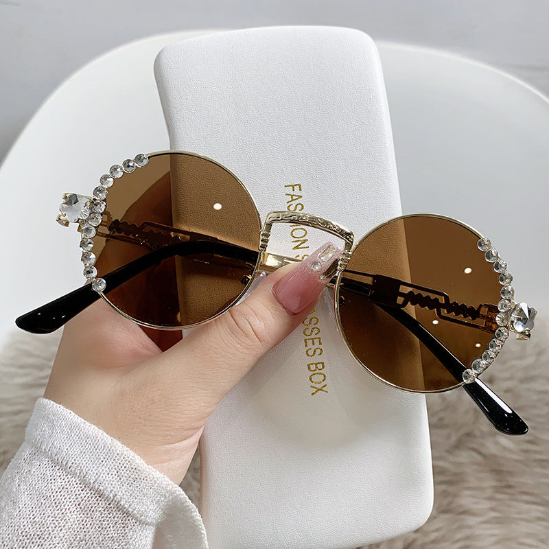 Women's fashion glasses 欧美跨境网红抖音潮款太阳镜女士开车遮阳墨镜个性圆框镶钻眼镜