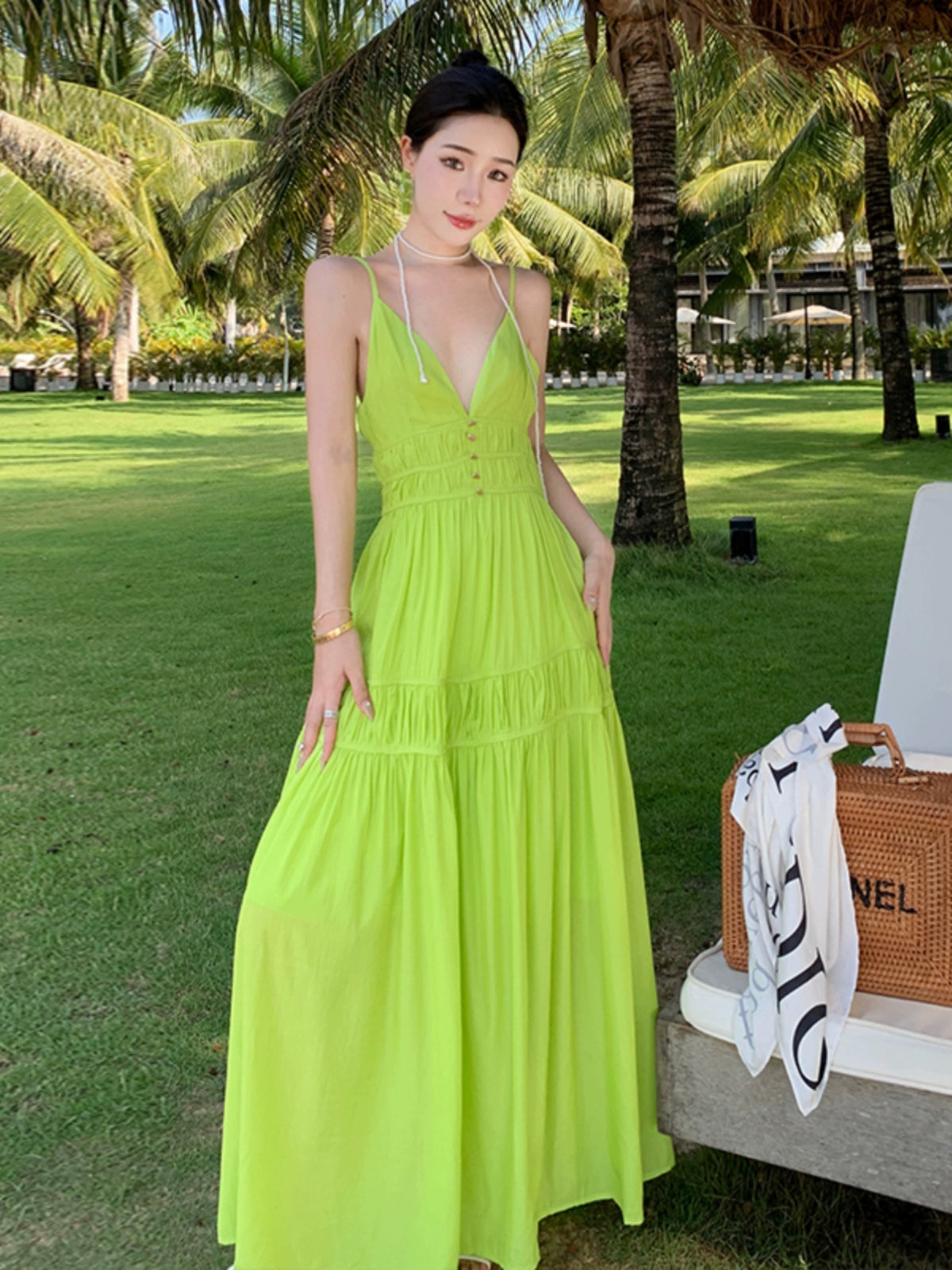 Fashion women's wear Summer Dopamine Seaside Vacation Deep V Dress Green Suspenders Ankle-Length Dress Sanya Slimming Beach Skirt Female