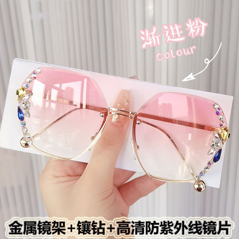 Women's fashion glasses 2022跨境新款时尚镶钻无框切边太阳镜女潮款防紫外线太阳镜现货