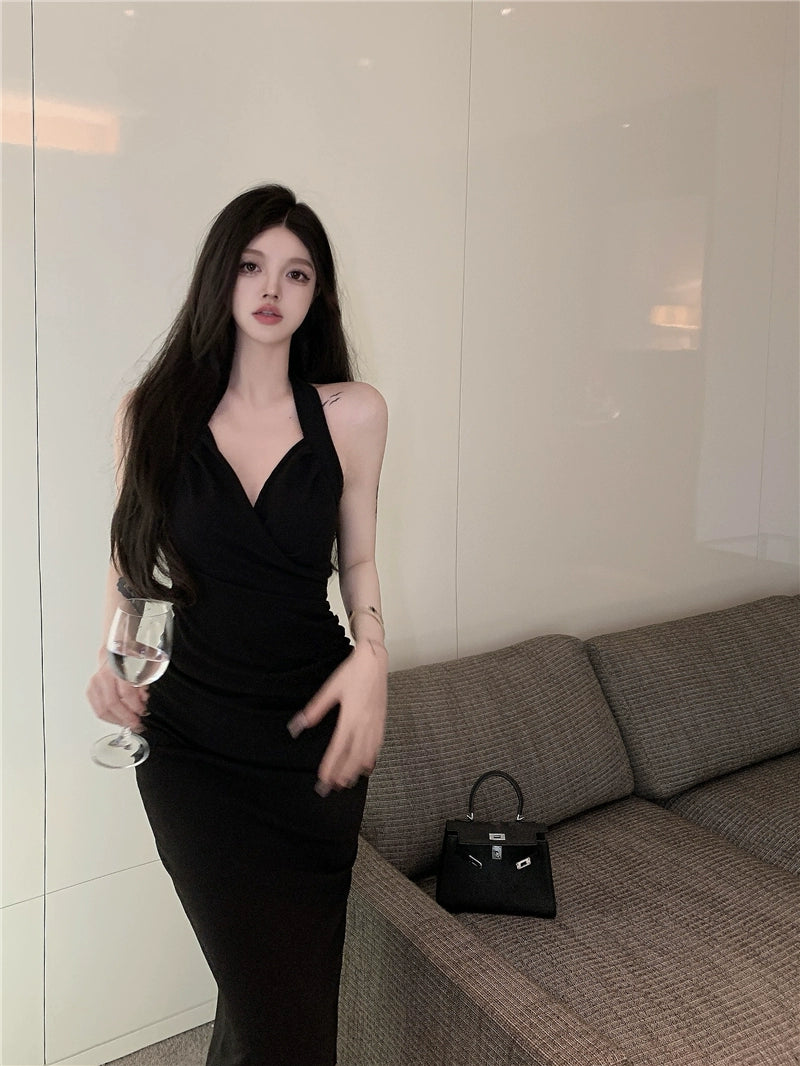 Fashion women's wear Sexy Hot Girl Elegant Halter V-neck Strap Dress Women's Summer New Pure Want to Tight Waist Sheath Mid-Length Skirt