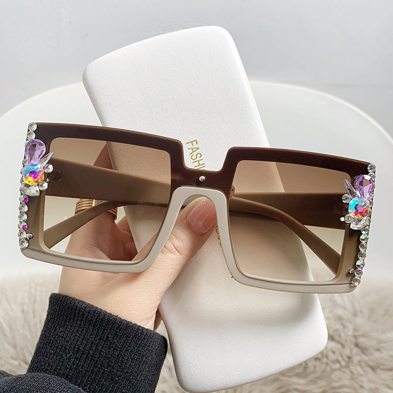 Women's fashion glasses 2023欧美大框架镶钻墨镜跨境潮流水晶钻石太阳眼镜户外防晒显瘦女