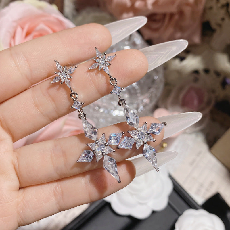 珠宝首饰山茶璀璨星辰长款流苏项链女 镀18K金八心八箭锆钻星光choker耳环