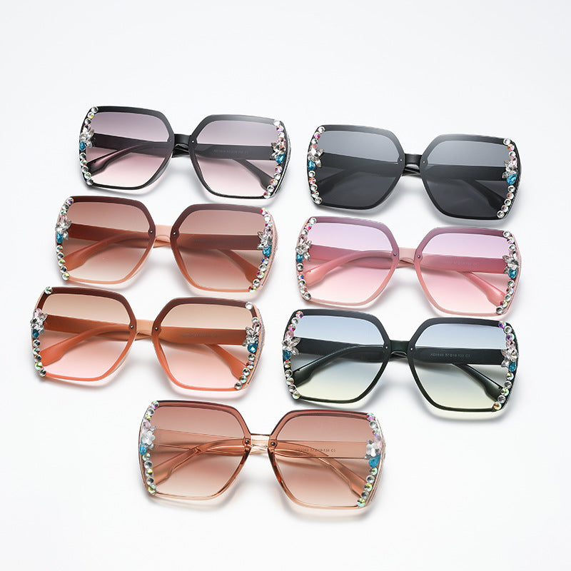 Women's fashion glasses 跨境新款镶钻时尚女士百搭太阳镜无框切边水钻墨镜优雅太阳眼镜