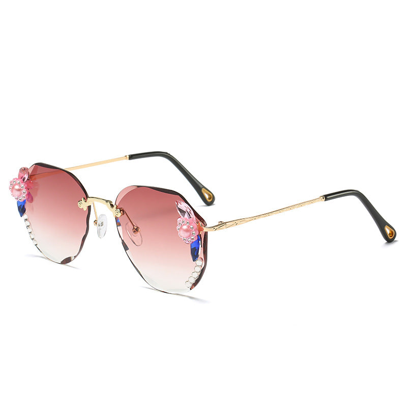 Women's fashion glasses 跨境新款镶钻女士大框墨镜女ins显脸小无框防紫外线水钻太阳眼镜