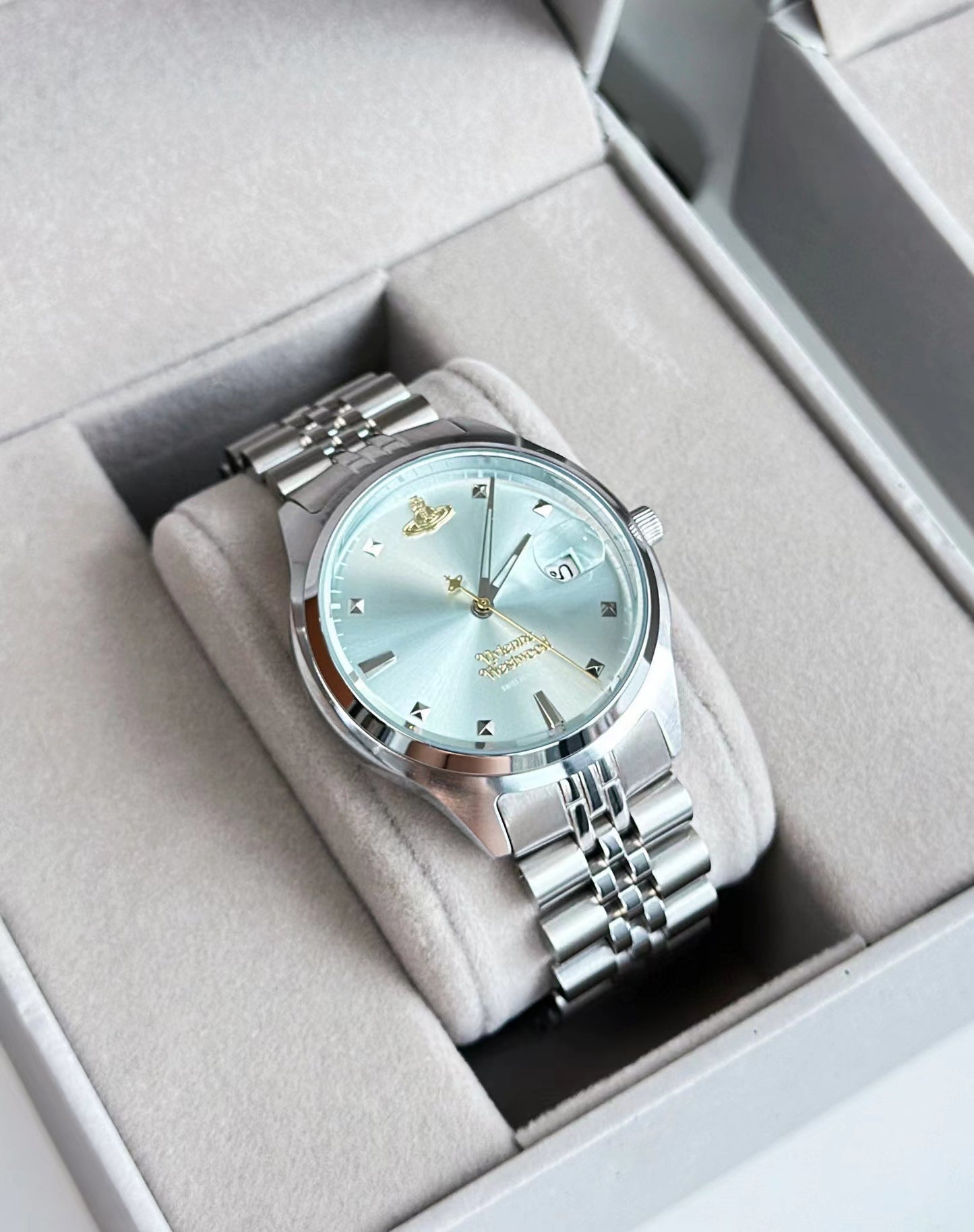 Fashion women's watchOne Piece Dropshipping Weiwei'an Queen Mother Ice Crushing Blue Watch New Dark Plum Purple Women's Watch Pitaya Saturn Small Golden Watch