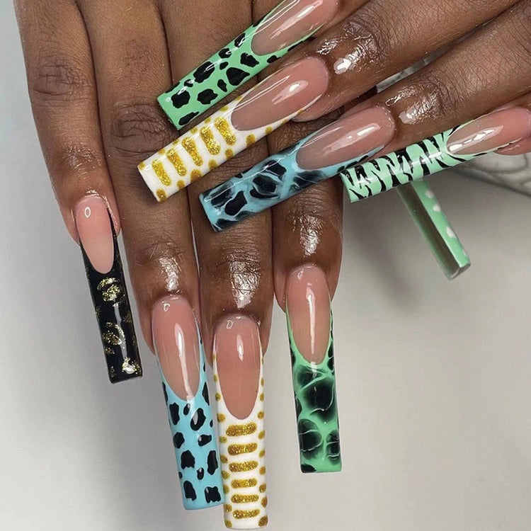 (Hand-made nail) super long hot girl wears nail chips, glitter nail patches, fake nail stickers, and finished products, sexy and exaggerated, European and American style wearables