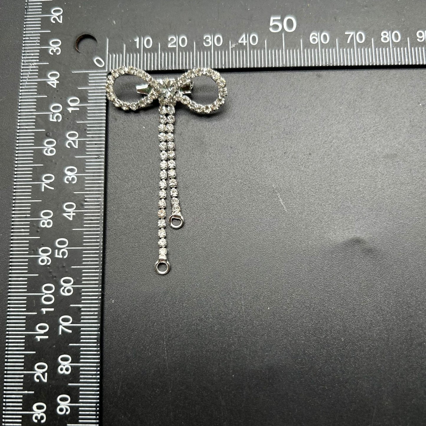 配饰胸针小香风胸针小众奢华水钻流苏女士气质女装胸花别针固定西装大衣配饰