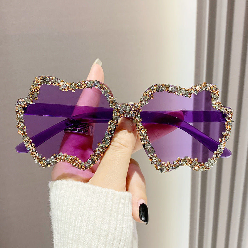 Women's fashion glasses 跨境镶钻透明果冻色苹果太阳镜男女士桃心墨镜欧形连体苹果眼镜