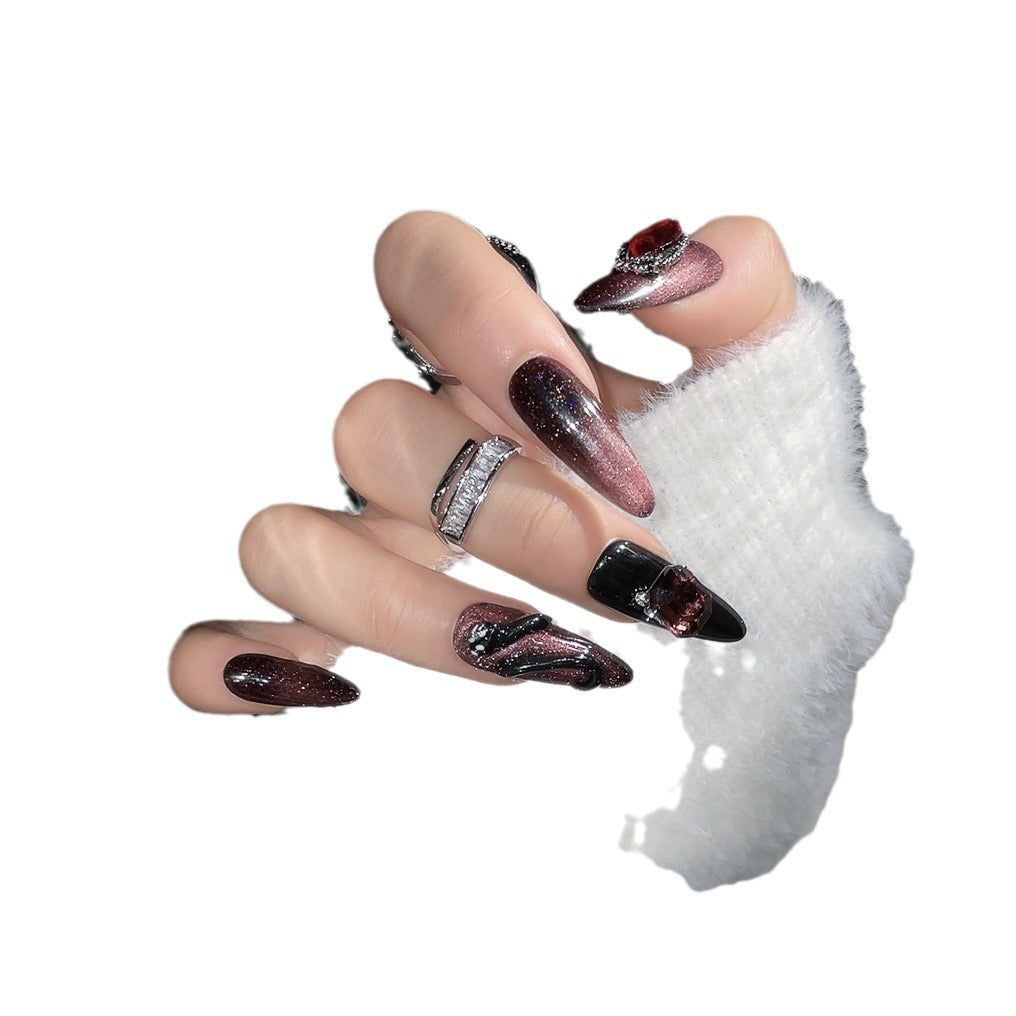 (reusable nail)Europe and the United States spice girls three-dimensional snake pattern fake nails patch white wear nail art finished hand dark red spice girls nail art.