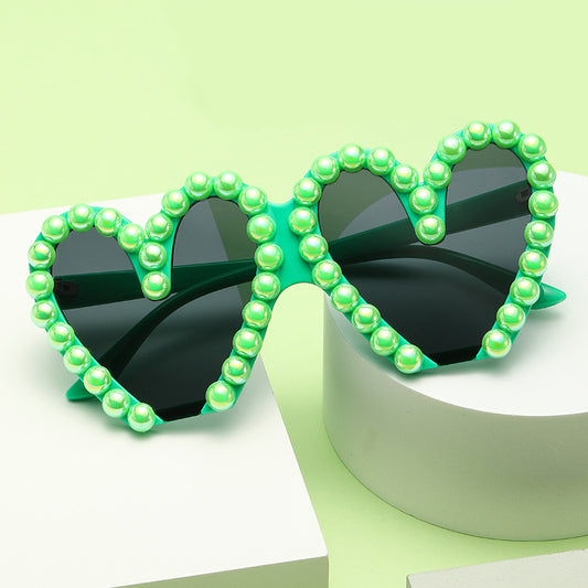 Women's fashion glasses 2023跨境新款爱心太阳镜 欧美个性镶钻桃心时尚果冻色墨镜女批发