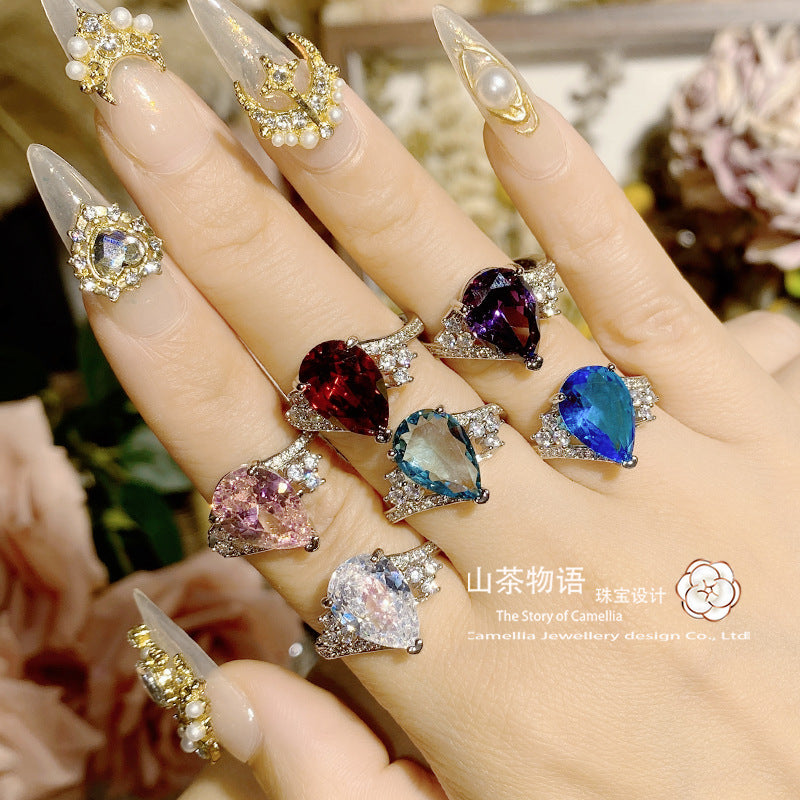 Camellia香港珠宝同款新娘彩宝婚戒 镀金微镶璀璨锆克拉皇冠戒指