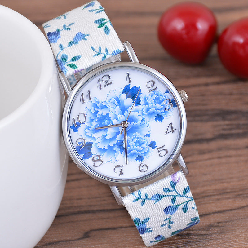 Fashion women's watchCross-Border Hot Selling Trendy Flower Woven Belt Quartz Watch Women's Fresh Flower Watch Fashion Wrist Watch Women's Watch Wholesale