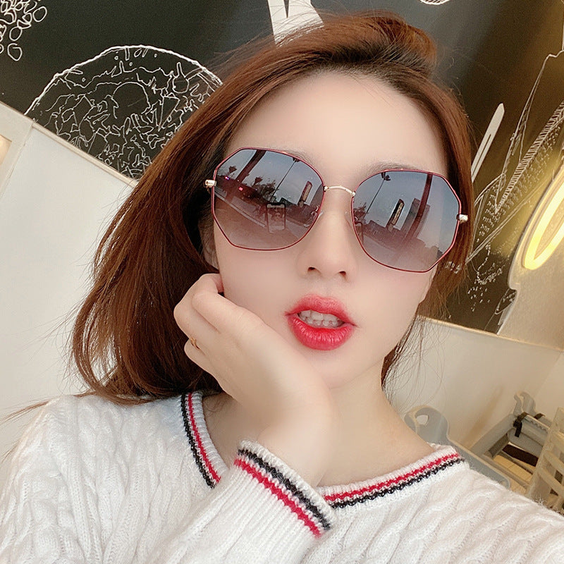 Women's fashion glasses2022新款偏光眼镜跨境女士墨镜韩版潮防紫外线ins太阳镜大脸显瘦