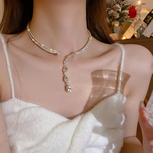 锆石水滴choker项链轻奢小众高级感项圈秋冬礼服百搭气质饰品批发