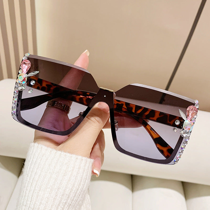 Women's fashion glasses 新款欧美半框闪耀水钻时尚连体太阳镜素颜女式墨镜简约潮流太阳镜