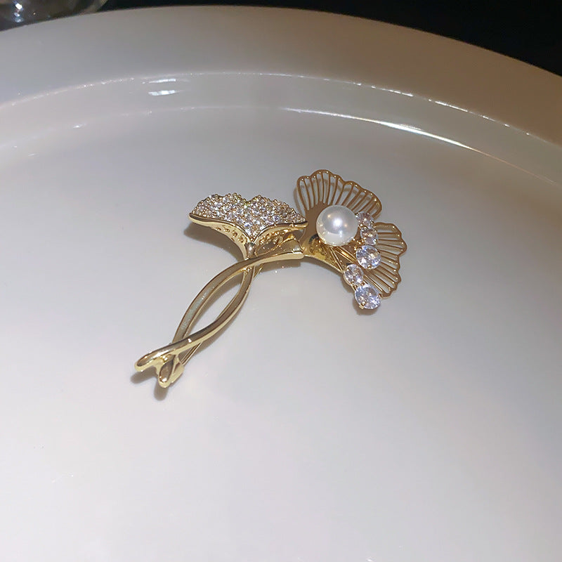 配饰胸针真金电镀锆石花朵胸针复古轻奢高级感胸花时尚百搭设计感饰品批发
