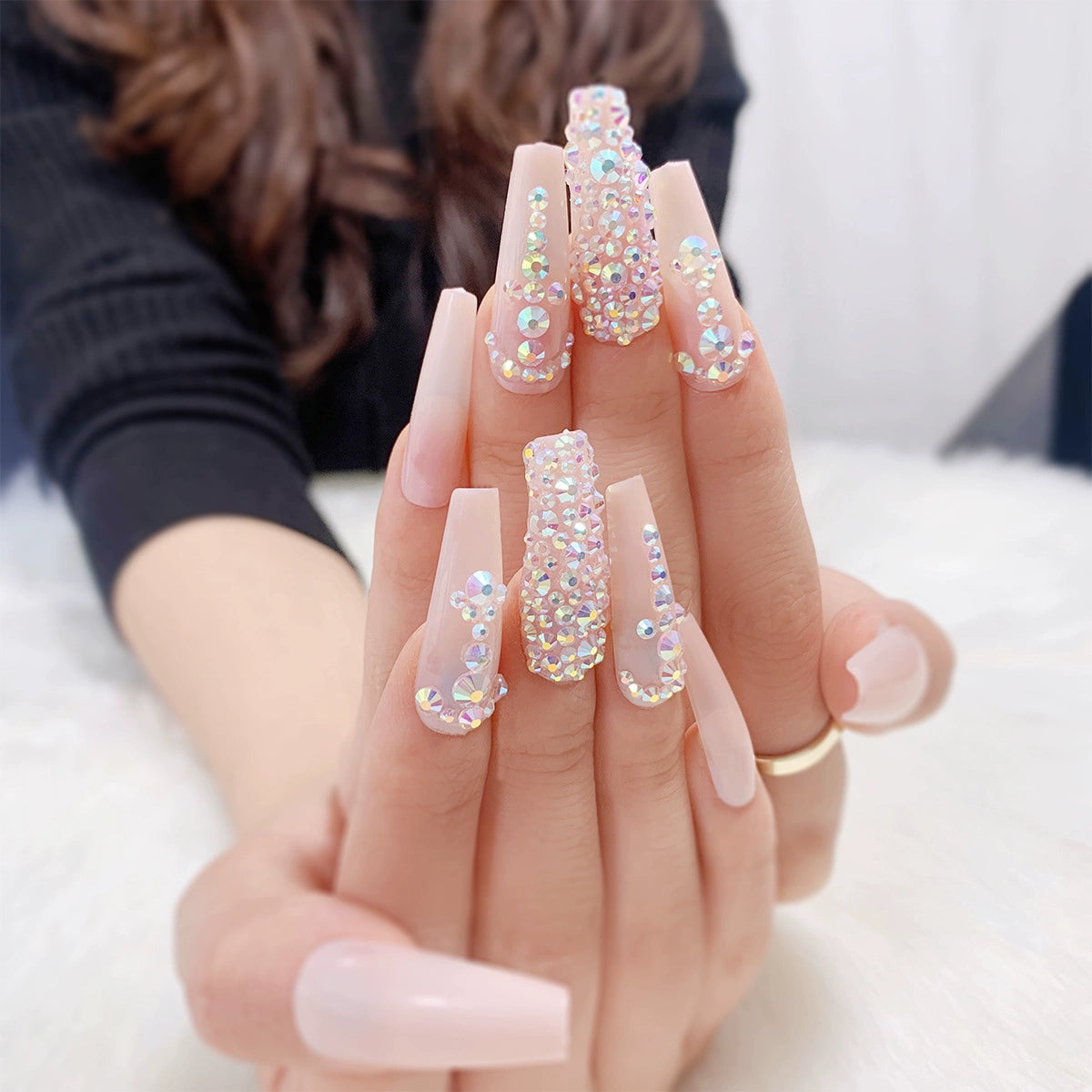 (Hand-made nail) super long hot girl wears nail chips, glitter nail patches, fake nail stickers, and finished products, sexy and exaggerated, European and American style wearables