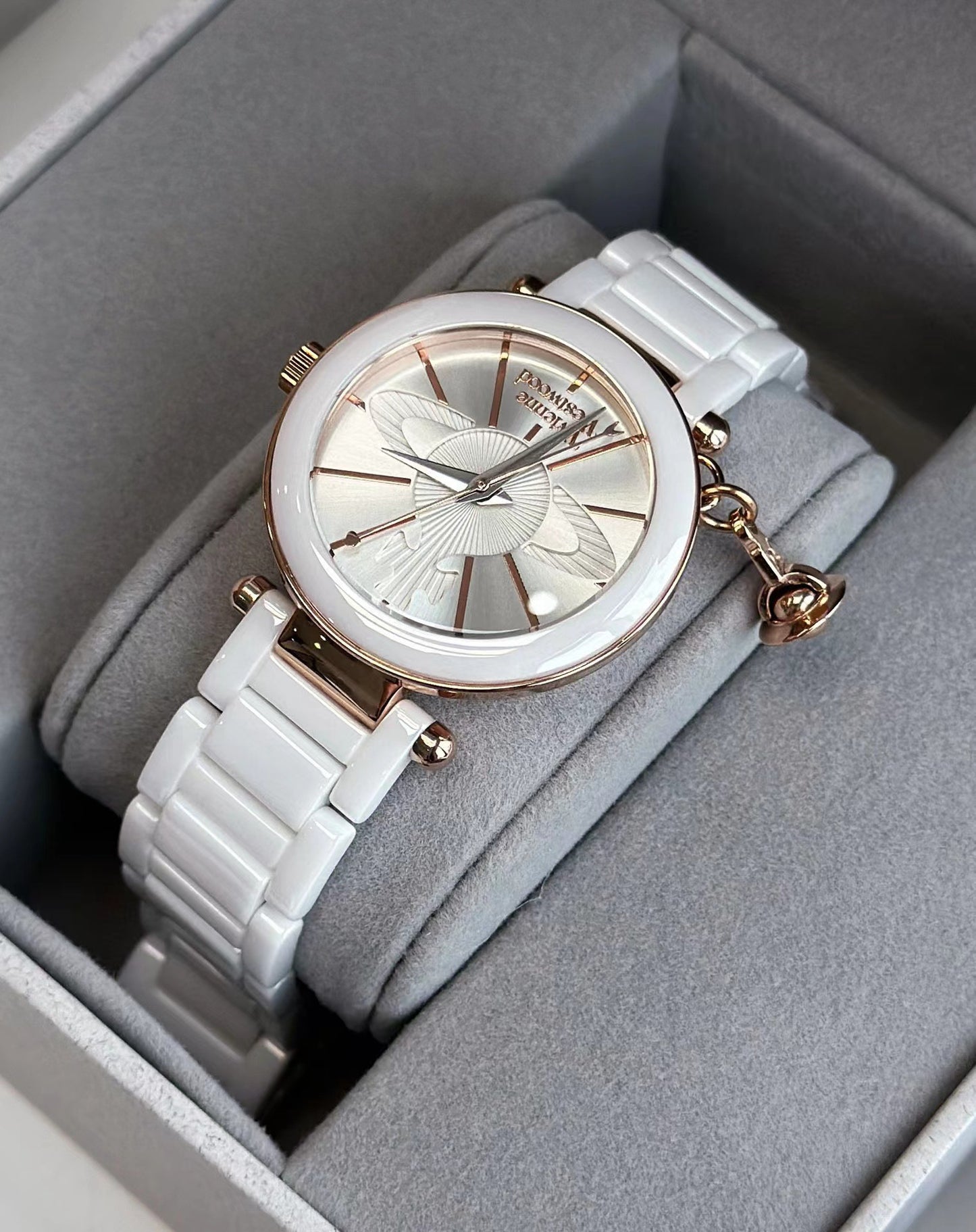 Fashion women's watchOne Piece Dropshipping Weiwei'an Queen Mother Ice Crushing Blue Watch New Dark Plum Purple Women's Watch Pitaya Saturn Small Golden Watch