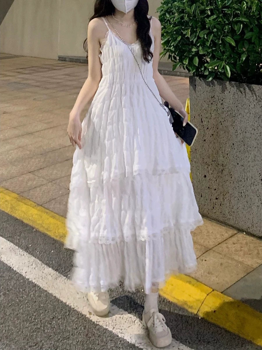 Fashion women's wear 2024 New Style White Small French Strap Dress Female Summer Tea Break Platycodon Grandiflorum Small Figure Flattering Tiered Dress