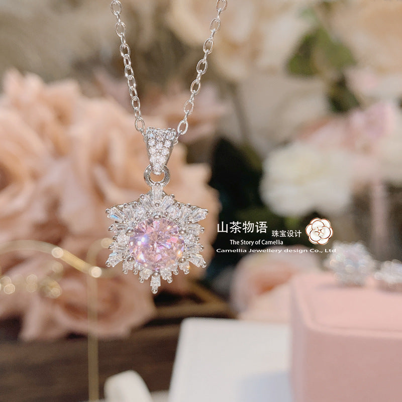 Camellia Hw平替款2.0Ct满锆钻三件套 镀18K金璀璨冰晶花朵戒指女