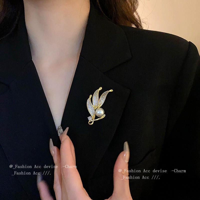 配饰胸针真金电镀锆石珍珠蝴蝶结胸针小众甜美高级感胸花高端西装饰品批发
