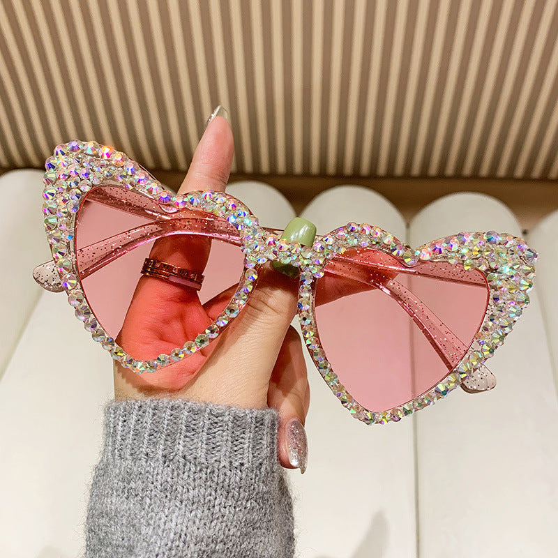 Women's fashion glasses 欧美新款跨境镶钻爱心女士太阳镜时尚心形墨镜潮流桃心眼镜果冻色
