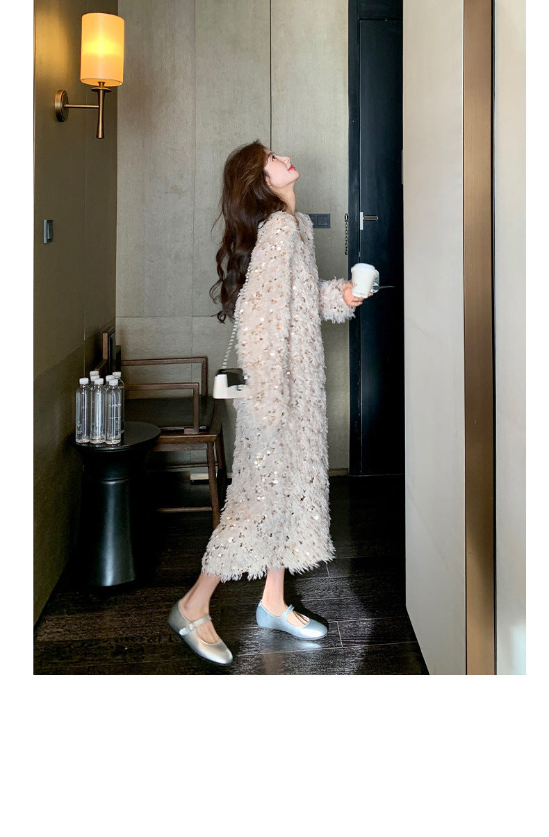 Fashion women's wear Real Shot Shiny Annual Meeting Festival Atmosphere Handmade Sequined Feather V-neck Sweater Spring Inner Wear Sweet Dress