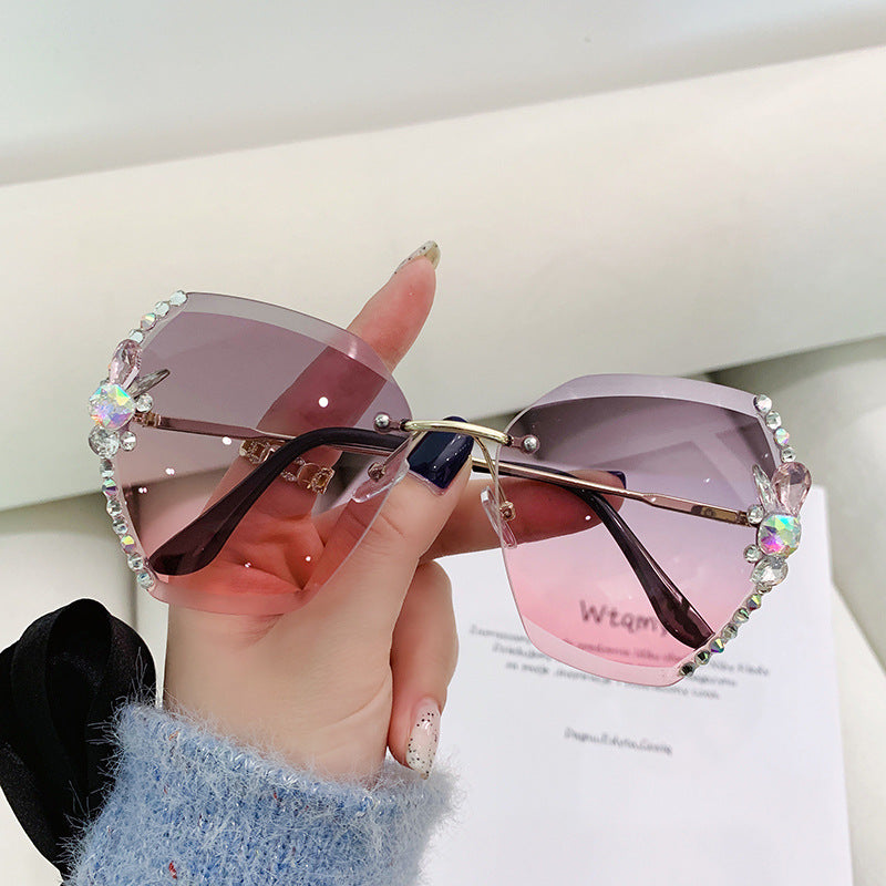 Women's fashion glasses 2024欧美新款跨境时尚水钻墨镜女显瘦太阳镜潮款防晒防紫外线眼镜