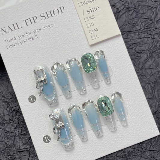 (reusable nail)Cold, luxurious, hollowed out, French, high-grade sense, blue hand-wearing armor, dreaming, online celebrity Xiaohongshu, light and luxurious.