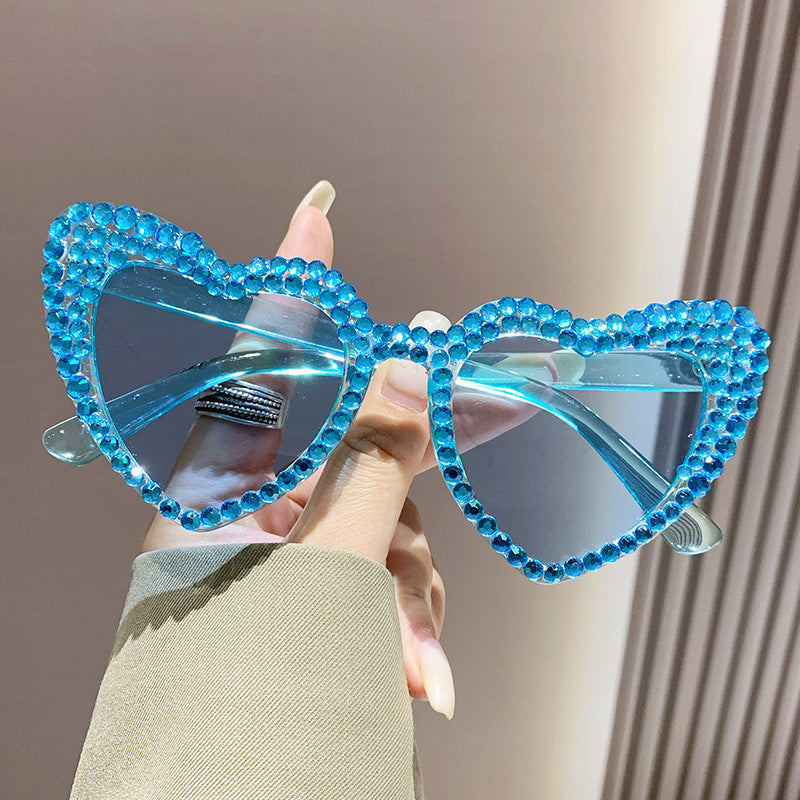 Women's fashion glasses 跨境复古大框架欧美镶钻太阳镜桃心爱心墨镜女士金属铰链个性眼镜