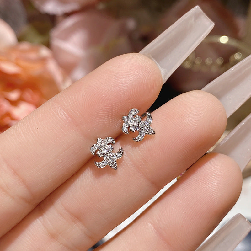 山茶简约新品爆款满钻耳钉 镀18K潮搭嘻哈风格仿莫桑璀璨锆石耳饰