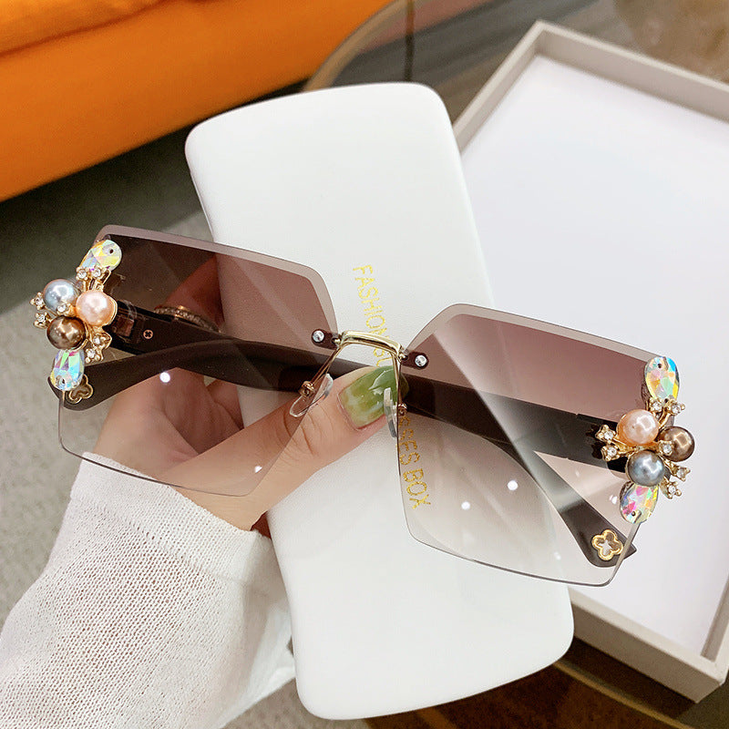 Women's fashion glasses 时尚镶钻墨镜女士高级感ins2023新款防晒防紫外线大脸显瘦太阳镜
