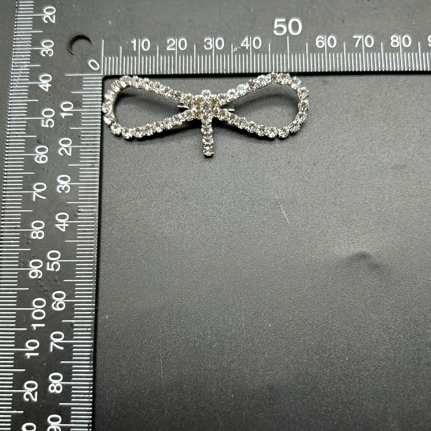 配饰胸针小香风胸针小众奢华水钻流苏女士气质女装胸花别针固定西装大衣配饰