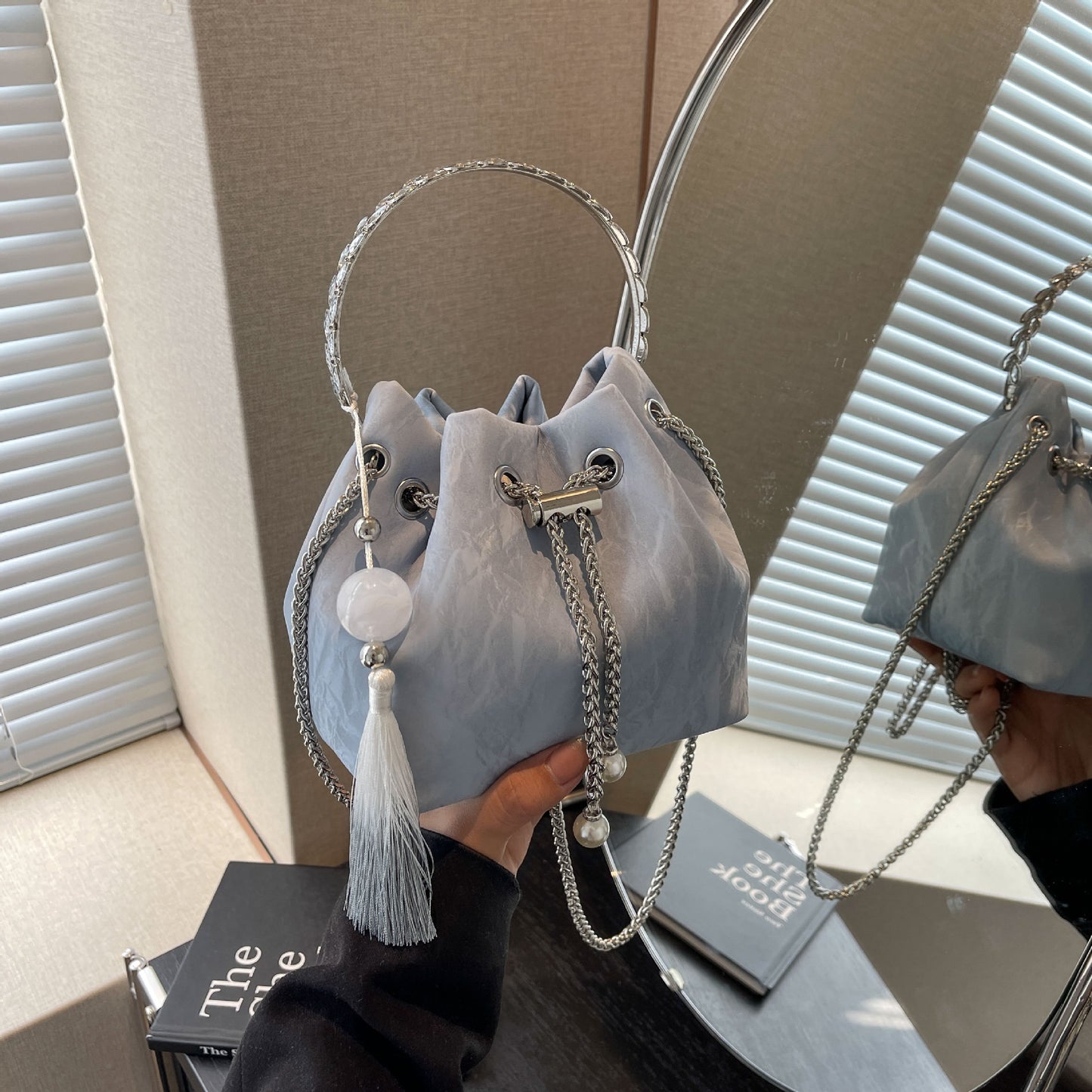 Dopamine Bag Free shipping Tattoo 2024 New Popular Bucket Bag Portable Folded Mobile Phone Bag Niche Dopamine Soft Leather Chain Lucky Bag