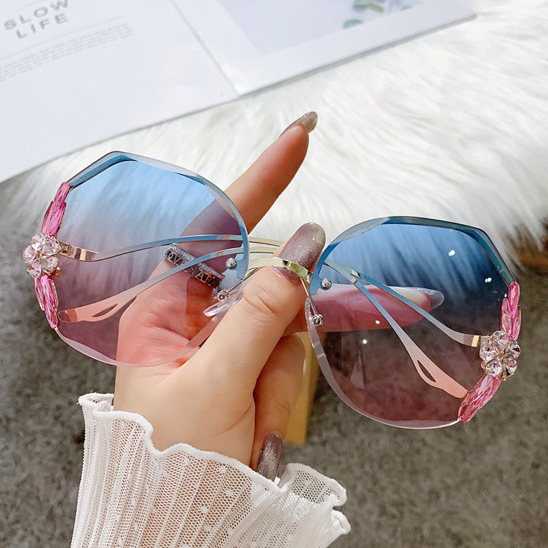 Women's fashion glasses 镶钻墨镜女夏潮无框钻石切边防紫外线太阳镜时尚优雅圆脸显瘦眼镜