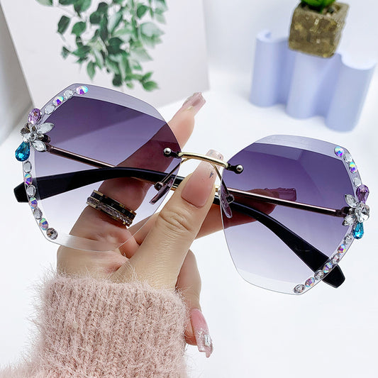 Women's fashion glasses 跨境新款水钻墨镜女显瘦无框切边太阳镜网红潮款防紫外线韩版眼镜