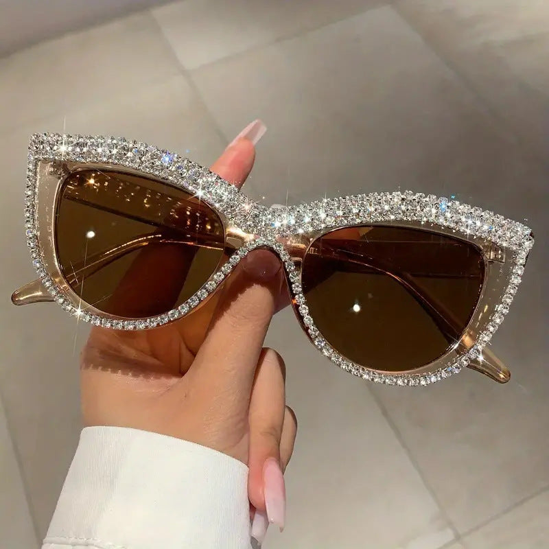 Women's fashion glasses 猫眼镶钻平光镜防蓝光新款时尚眼镜架个性墨镜眼镜框潮 isn太阳镜