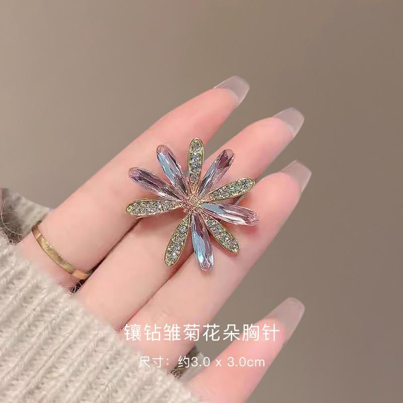 配饰胸针韩国新款时尚高档胸针女水钻丝巾扣防走光扣水晶胸花别针珍珠饰品