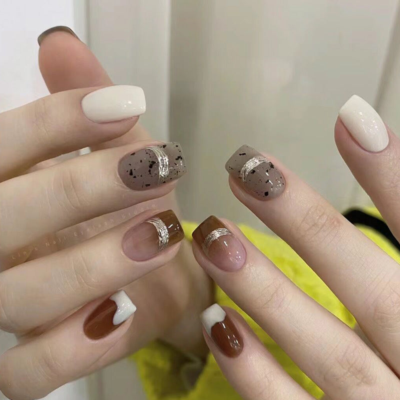 焦糖燕麦穿戴甲秋冬指甲贴片渐变美甲片抖音同款假指甲美甲贴成品
