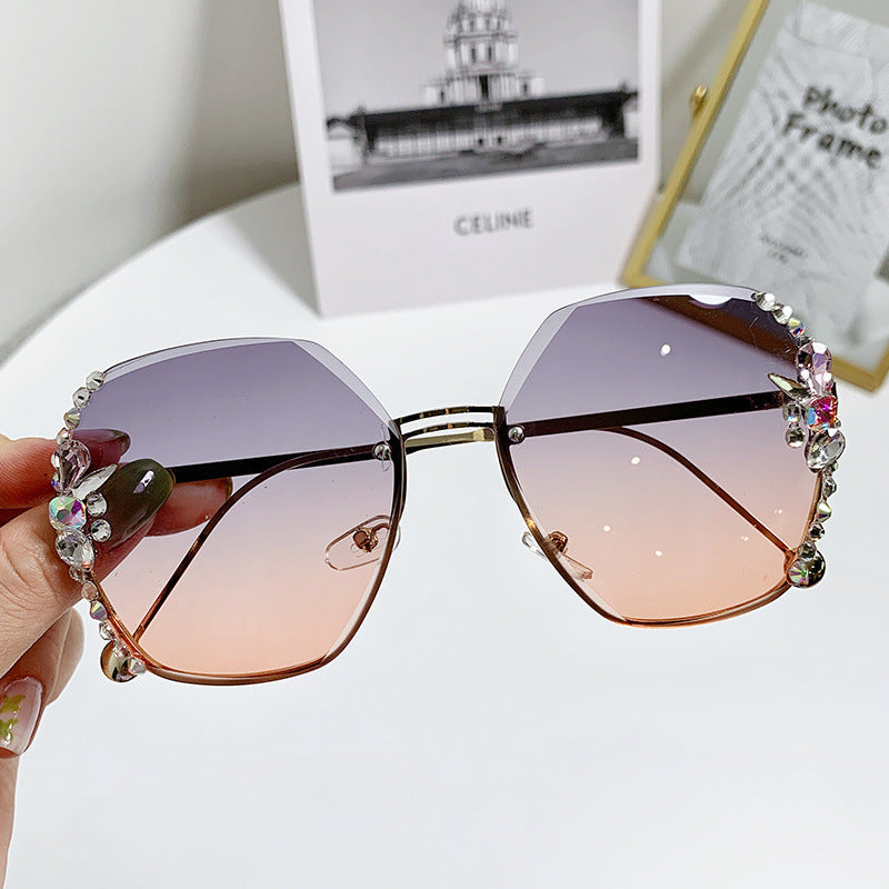 Women's fashion glasses 2023新款跨境时尚水钻墨镜女显瘦太阳镜潮款防晒防紫外线韩版眼镜