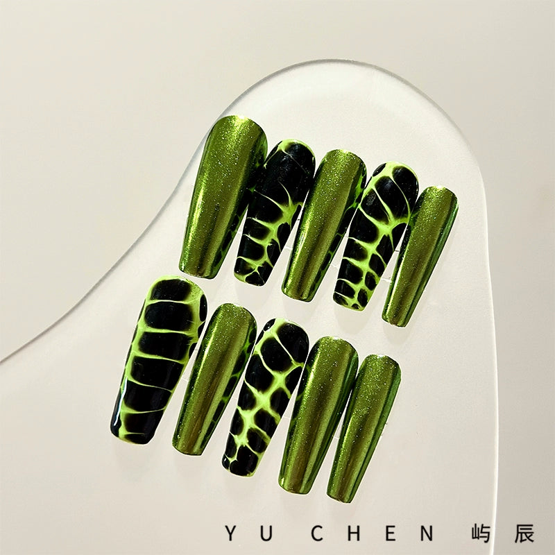 Yuchen Original | Green Snake Metal Nail Wear Nail Magic Mirror Effect Powder Pure Hand Drawing Python Pattern Hot Girl Original Design