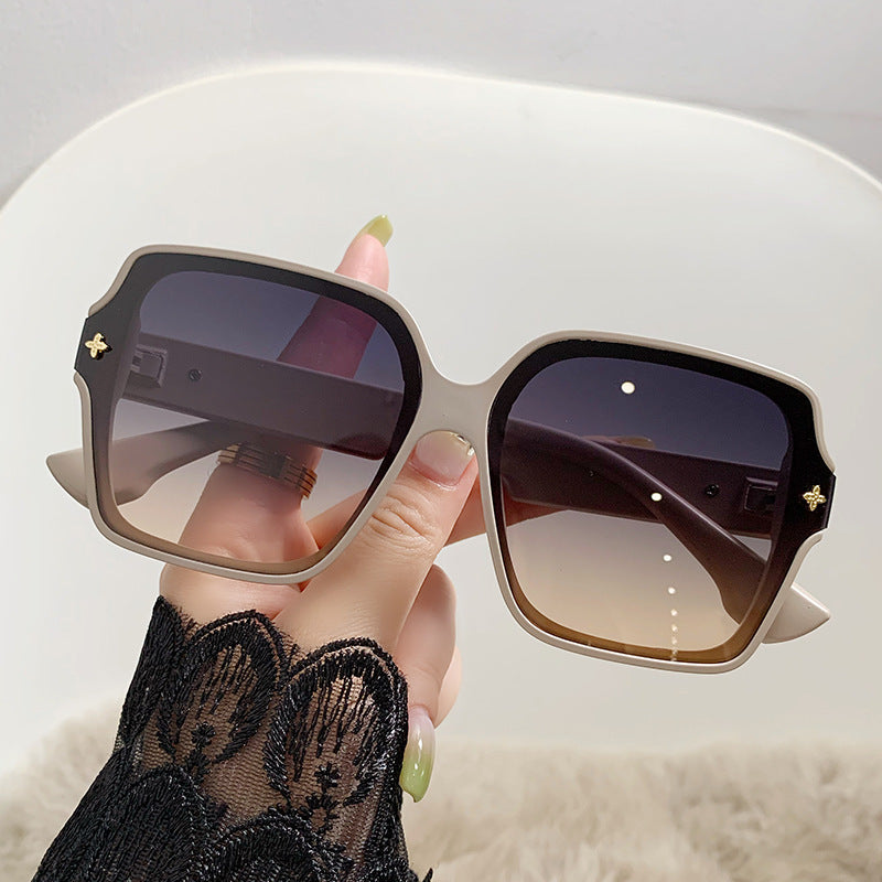 2023 New Fashion Square Frame Sunglasses Women's Small Fragrance Light Luxury Sunglasses Anti-UV Large Frame Versatile Glasses