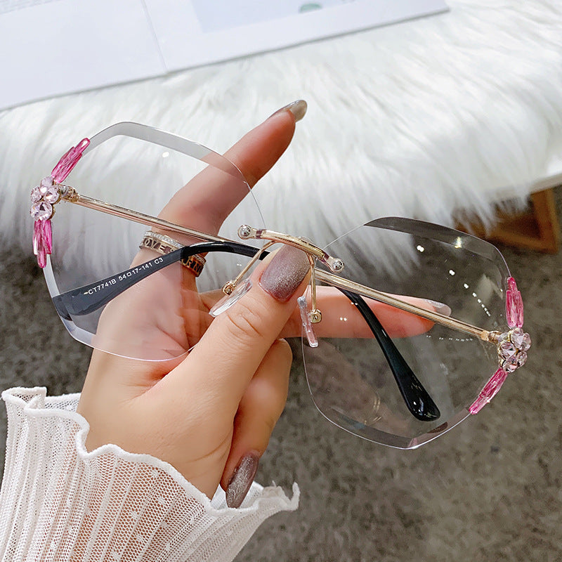 Women's fashion glasses 2024  新款墨镜女水钻大脸显瘦网红防紫外线太阳眼镜潮款
