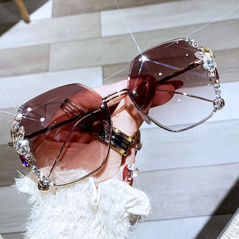 Women's fashion glasses 跨境风墨镜女新款时尚防紫外线水钻大脸显瘦太阳镜网红潮眼镜ins