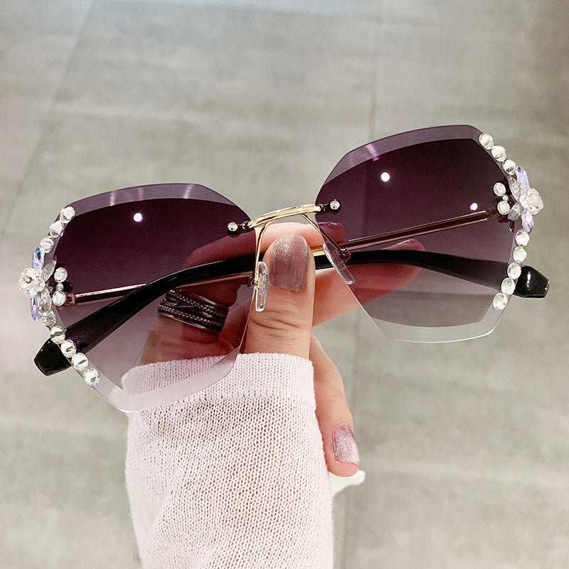Women's fashion glasses 跨境2022新款镶钻太阳镜女高级感ins时尚墨镜眼镜个性街拍遮阳镜