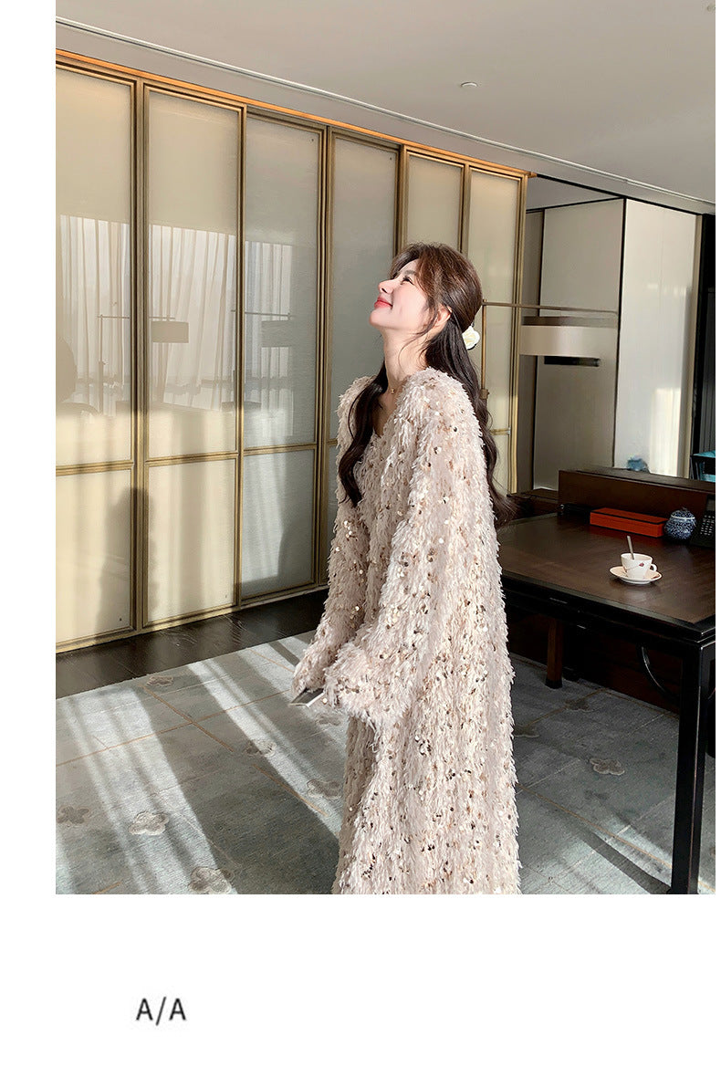 Fashion women's wear Real Shot Shiny Annual Meeting Festival Atmosphere Handmade Sequined Feather V-neck Sweater Spring Inner Wear Sweet Dress